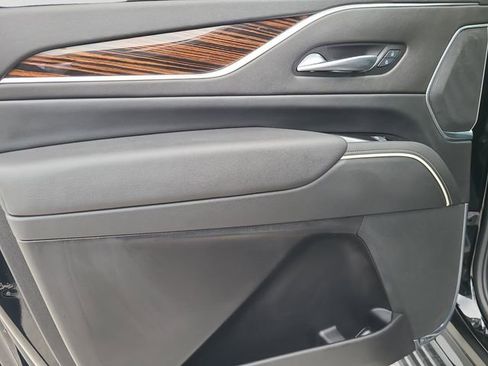 Used 2024 Cadillac Escalade ESV Premium Luxury w/ Performance Package AWD/4WD image 15