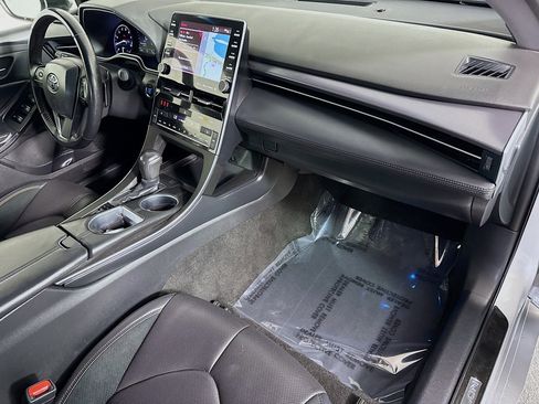 Used 2020 Toyota Avalon XSE image 30
