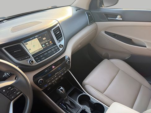 Used 2016 Hyundai Tucson Limited w/ Option Group 03 image 17