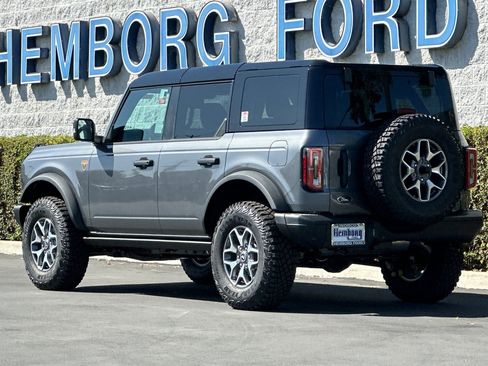 New 2025 Ford Bronco Badlands image 6