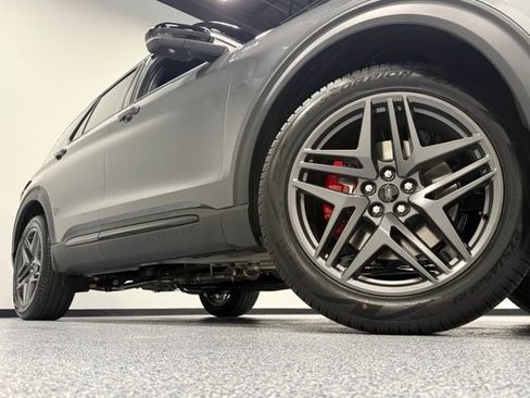 New 2026 Ford Explorer ST-Line w/ ST-Line Street Pack RWD image 3