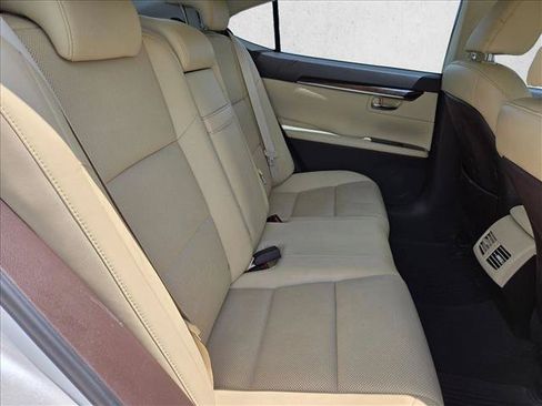 Used 2016 Lexus ES 350 w/ Premium Package w/Wood Trim FWD image 20
