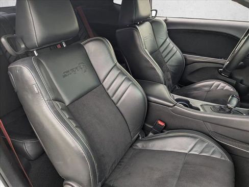 Used 2019 Dodge Challenger SRT Hellcat Redeye image 21