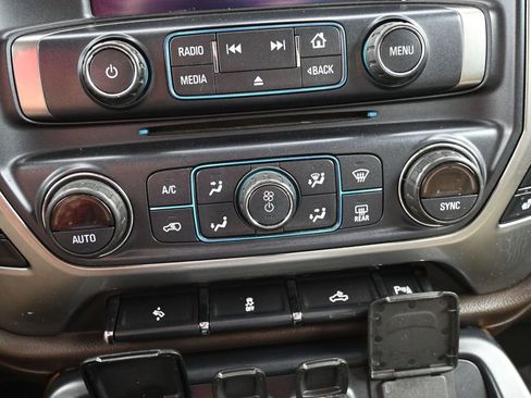 Used 2018 Chevrolet Silverado 1500 LTZ w/ Texas Edition image 17