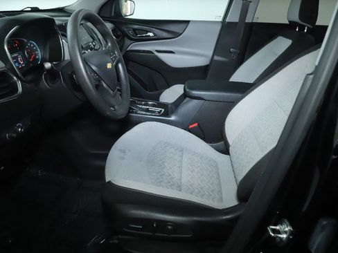 Used 2024 Chevrolet Equinox LS w/ LS Convenience Package image 18