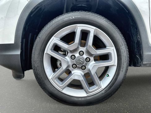 Used 2025 Honda Passport EX-L image 15