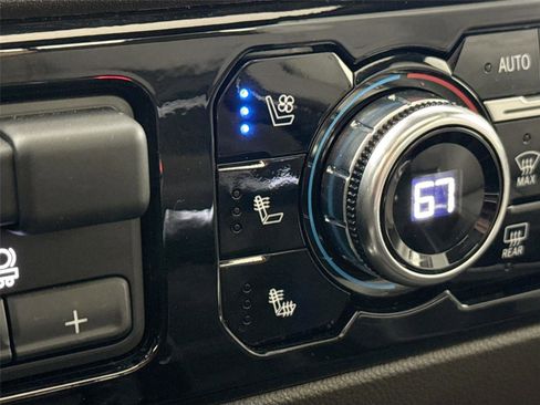 Used 2024 GMC Sierra 1500 SLT w/ SLT Premium Plus Package image 8