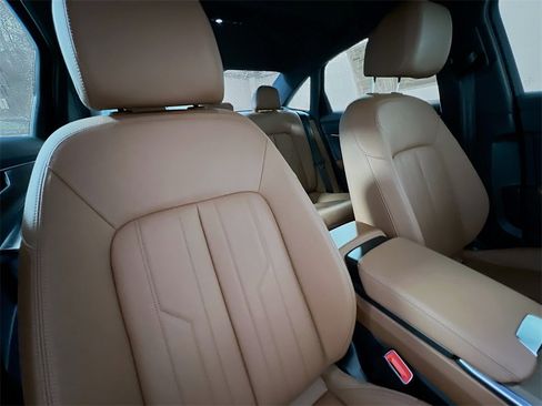 Used 2024 Audi A6 2.0T Premium w/ Convenience Package image 27