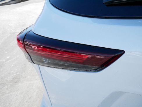 Certified 2025 Toyota Highlander Limited image 17