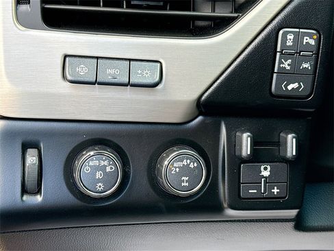 Used 2019 GMC Yukon XL Denali w/ Denali Ultimate Package image 11