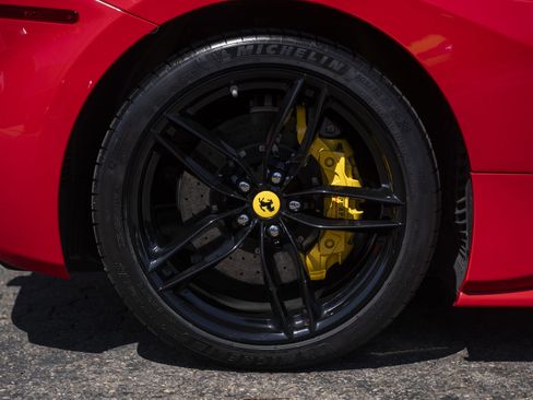 Certified 2017 Ferrari 488 GTB RWD image 11