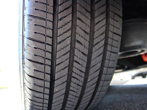 Used 2024 Toyota Sienna XLE AWD/4WD image 12