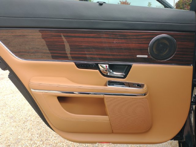 Used 2011 Jaguar XJ L RWD image 38