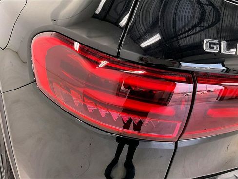 New 2026 Mercedes-Benz GLB 250 image 14