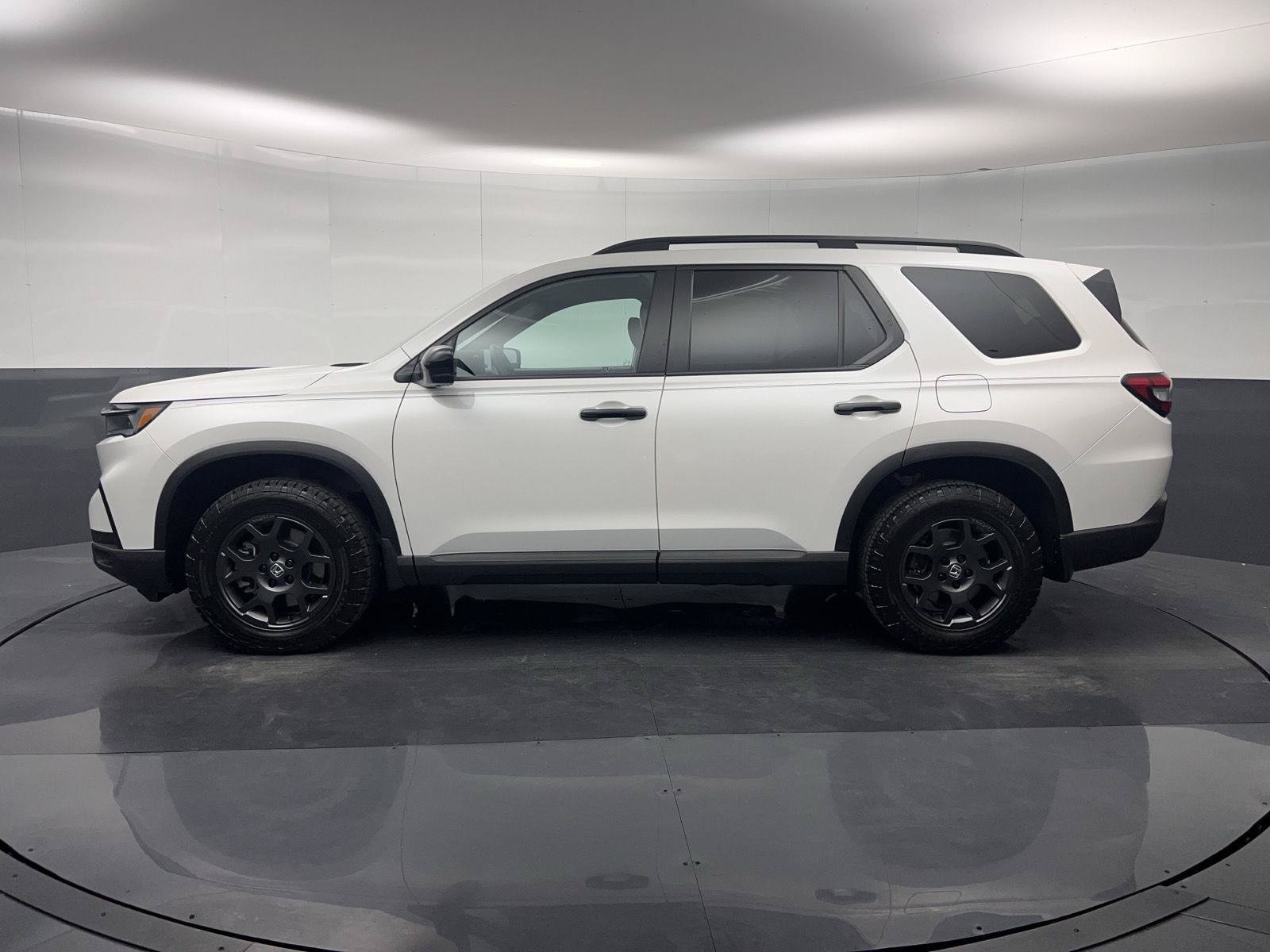 Certified 2025 Honda Pilot TrailSport image 35