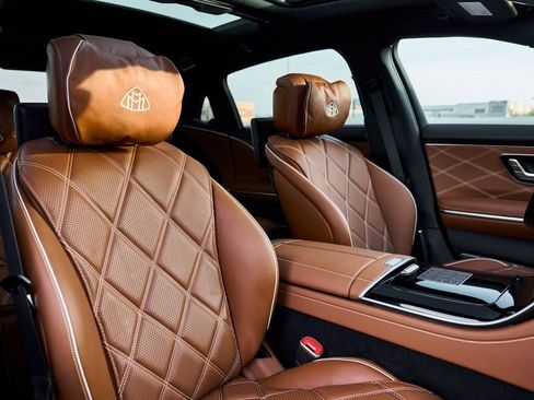 Used 2026 Mercedes-Benz Maybach S 680 4MATIC image 47