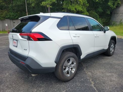 Used 2024 Toyota RAV4 XLE FWD image 5
