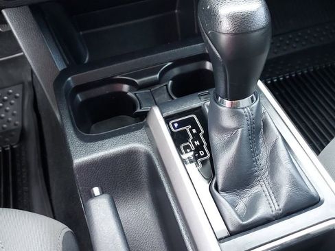 Used 2017 Toyota Tacoma SR5 w/ Tow Package image 16