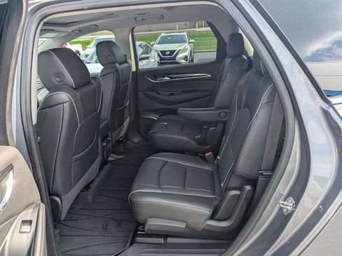 Used 2020 Buick Enclave Avenir w/ Avenir Technology Package AWD/4WD image 9