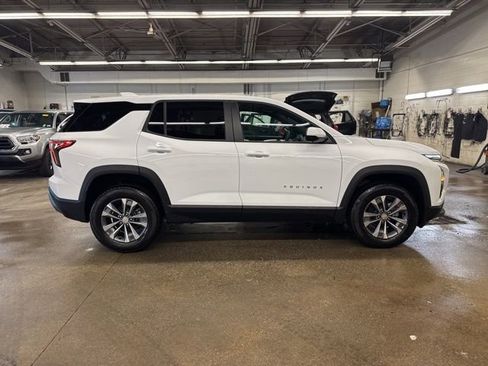 New 2026 Chevrolet Equinox LT AWD/4WD image 7