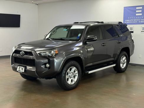 Used 2019 Toyota 4Runner SR5 Premium AWD/4WD image 2