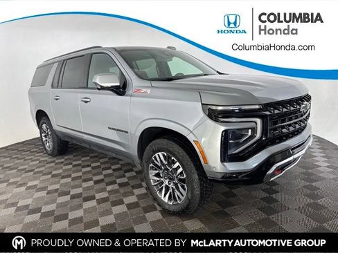 Used 2025 Chevrolet Suburban Z71 AWD/4WD image 1