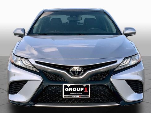 Used 2018 Toyota Camry XSE FWD image 4