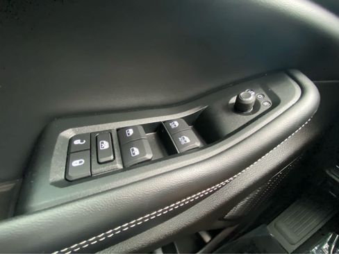 Used 2024 Jeep Grand Cherokee L Altitude AWD/4WD image 26