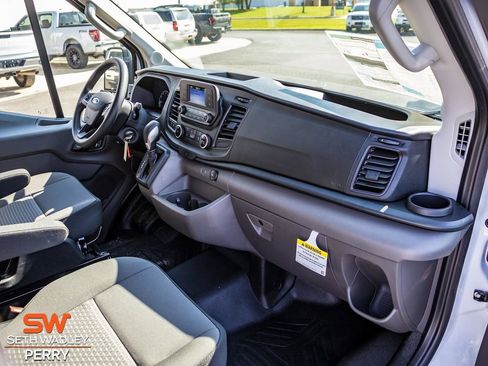 New 2025 Ford Transit 250 148 Medium Roof image 16