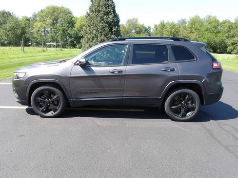 Used 2021 Jeep Cherokee Latitude Plus FWD image 10