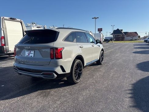 Used 2022 Kia Sorento SX image 5