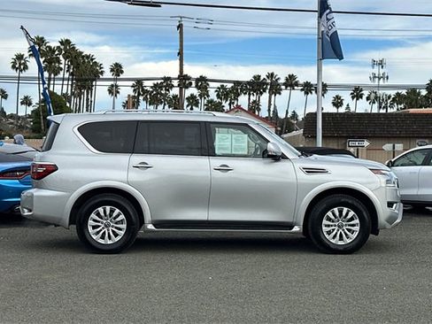 Used 2024 Nissan Armada SV image 3