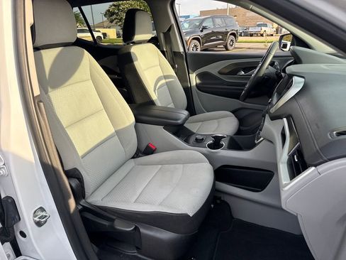 Used 2022 GMC Terrain SLE FWD image 12