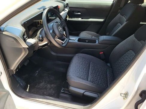 New 2025 Nissan Kicks SV w/ Illumination Package image 17