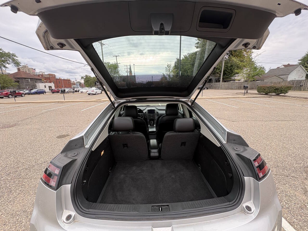 Used 2014 Chevrolet Volt Premium w/ Premium Trim Package FWD image 28