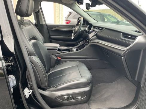 Used 2022 Jeep Grand Cherokee L Limited image 46