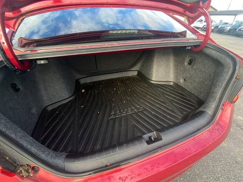 Used 2018 Honda Accord Touring image 22