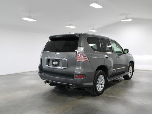 Used 2014 Lexus GX 460 w/ Premium Package AWD/4WD image 9