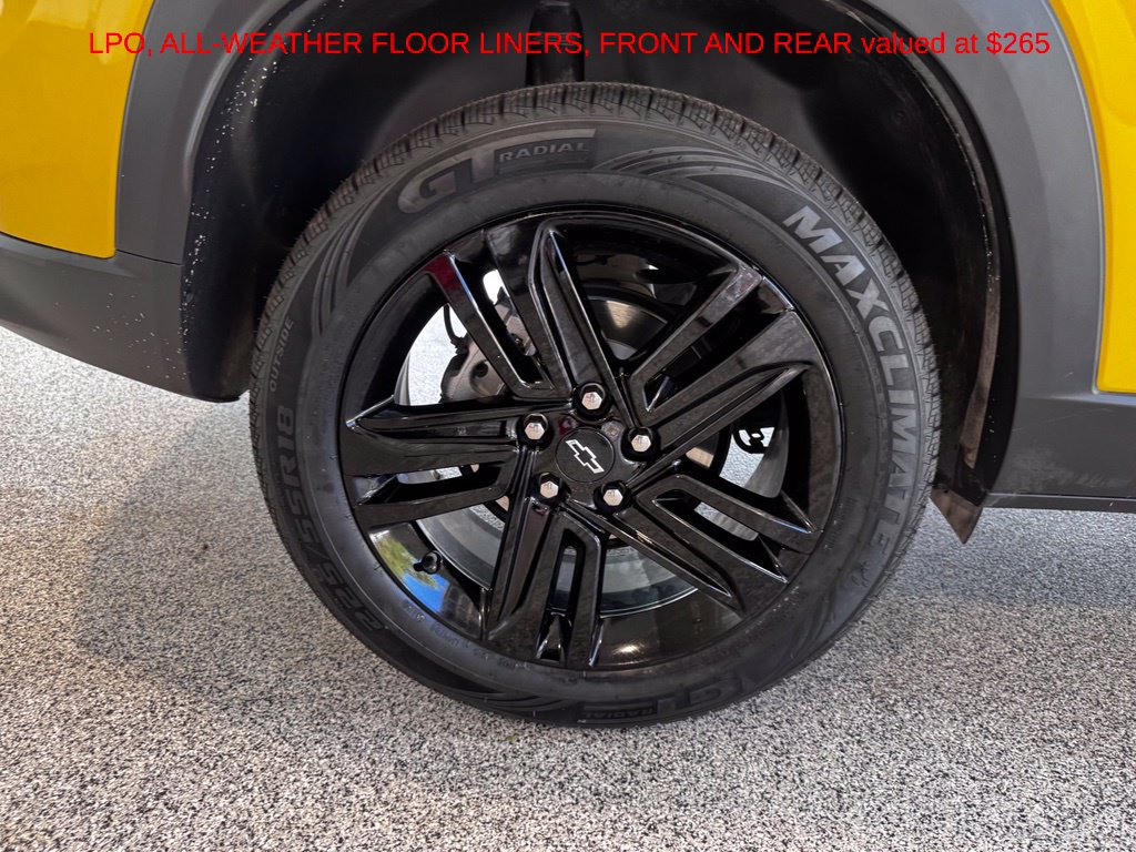 Used 2025 Chevrolet Trax ACTIV w/ Sunroof Package FWD image 9