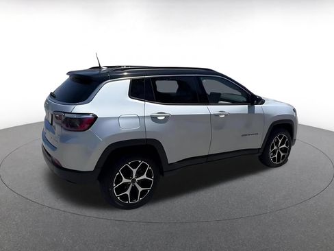 Used 2025 Jeep Compass Limited AWD/4WD image 12