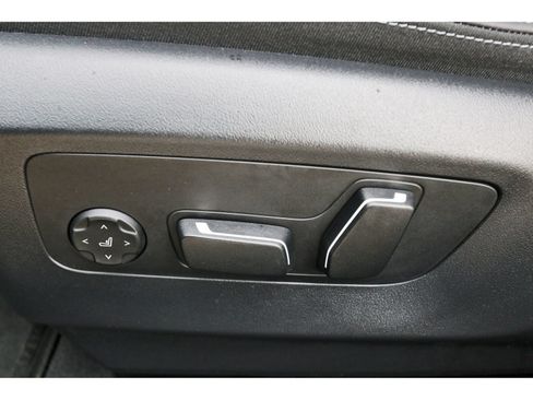 Used 2024 BMW 530i w/ Premium Package RWD image 30