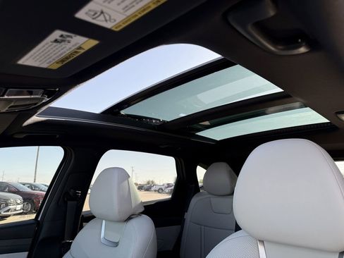 New 2026 Hyundai Tucson Limited image 11