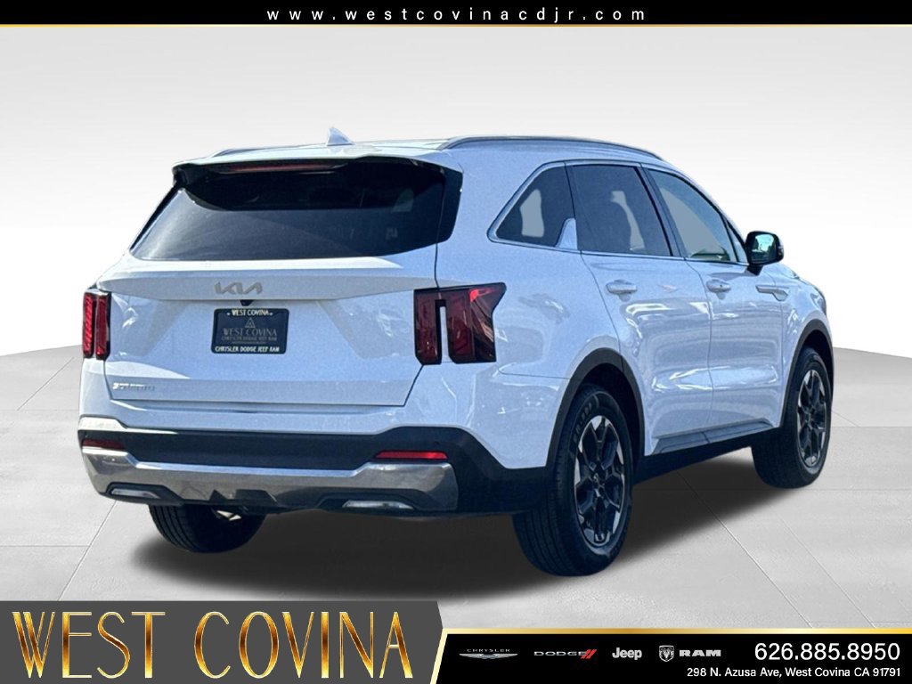 Used 2024 Kia Sorento S FWD image 11