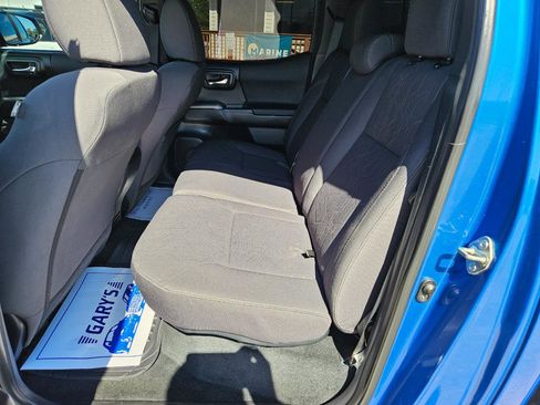 Used 2016 Toyota Tacoma TRD Sport w/ Towing Package image 17