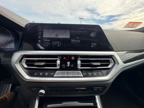 Used 2020 BMW 330i xDrive Sedan w/ Executive Package AWD/4WD image 25