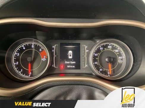 Used 2016 Jeep Cherokee Sport AWD/4WD image 13