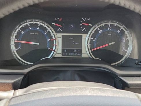 Used 2019 Toyota 4Runner SR5 AWD/4WD image 32