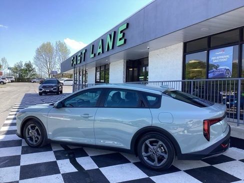 Used 2025 Kia K4 FWD image 6