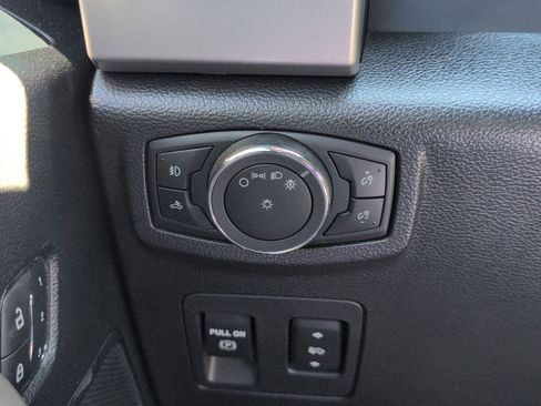 Used 2017 Ford F150 Lariat image 12