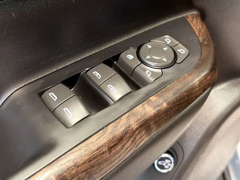 Used 2022 GMC Acadia Denali w/ Denali Ultimate Package image 18